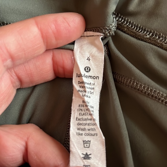 Lululemon Capri leggings - Picture 5 of 6